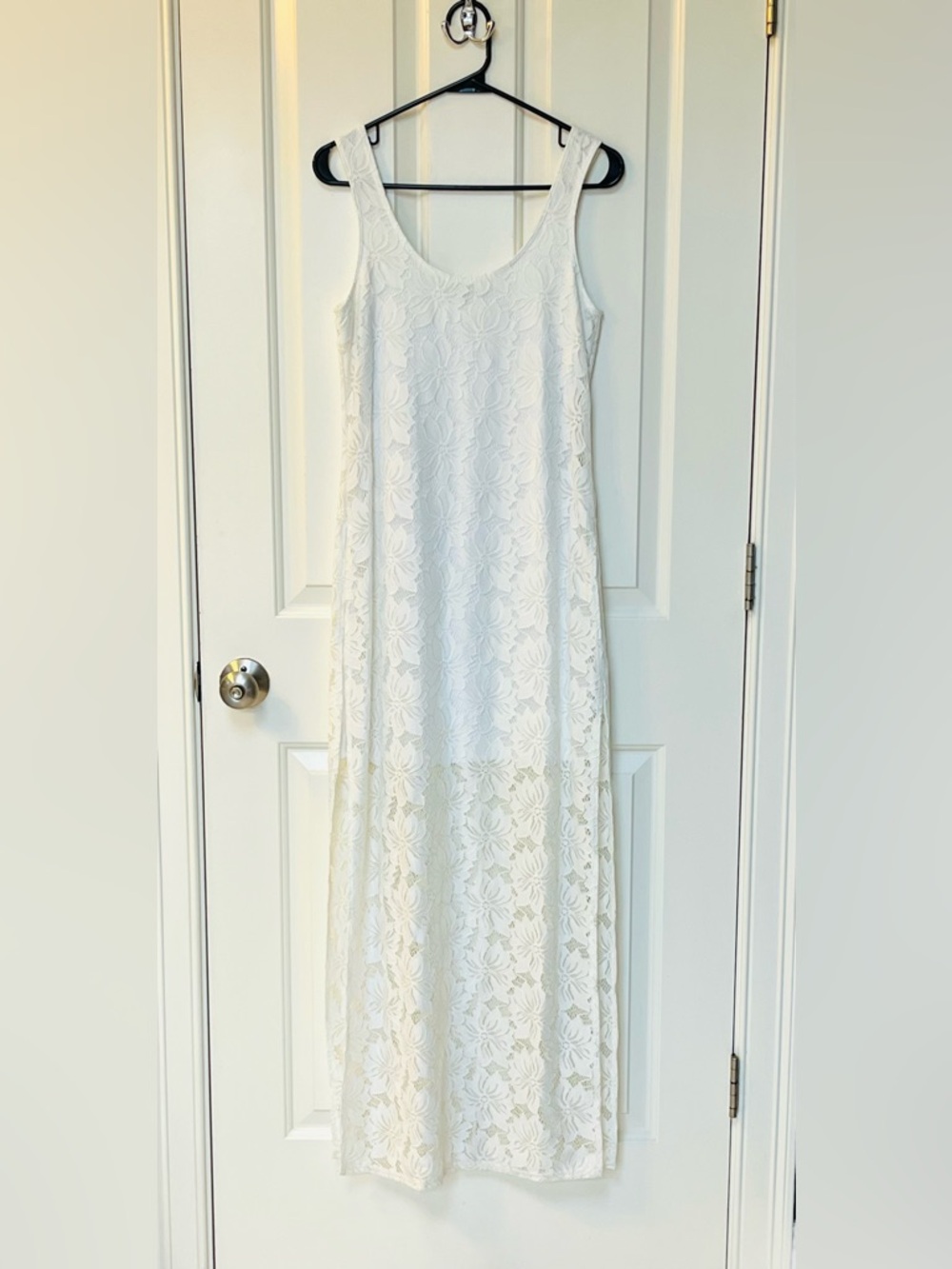 Charlotte Russe White Lace Overlay Maxi Sleeveless Dress Women’s size S